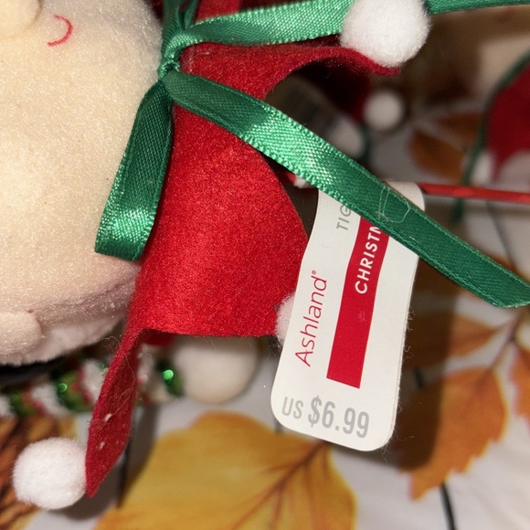 Tree Decor (Elf) - Picture 2 of 3